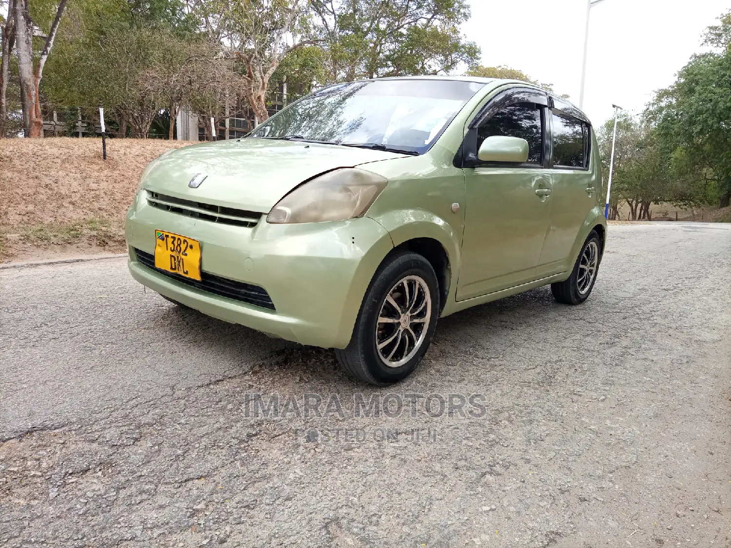 Toyota Passo 2004 Green