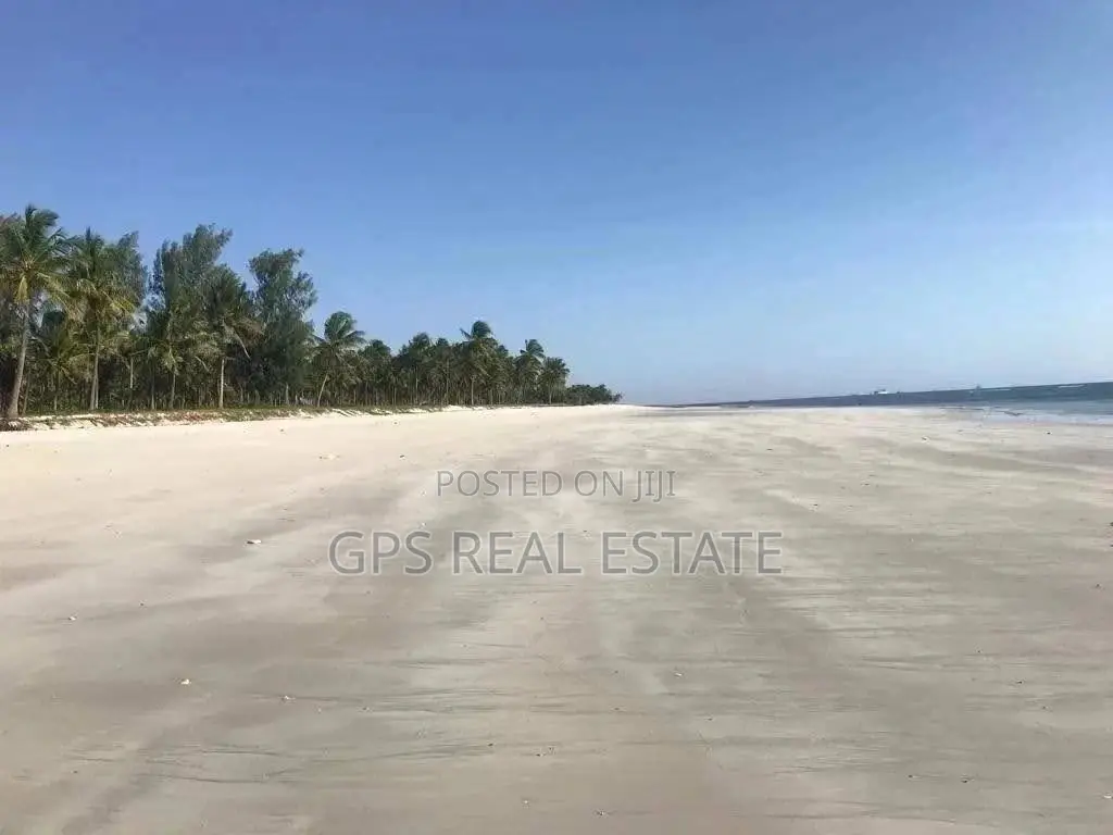 Beach Plot for Sale at Kugamboni