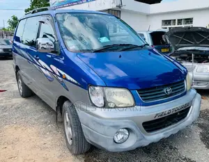 Toyota Noah 2001 Blue