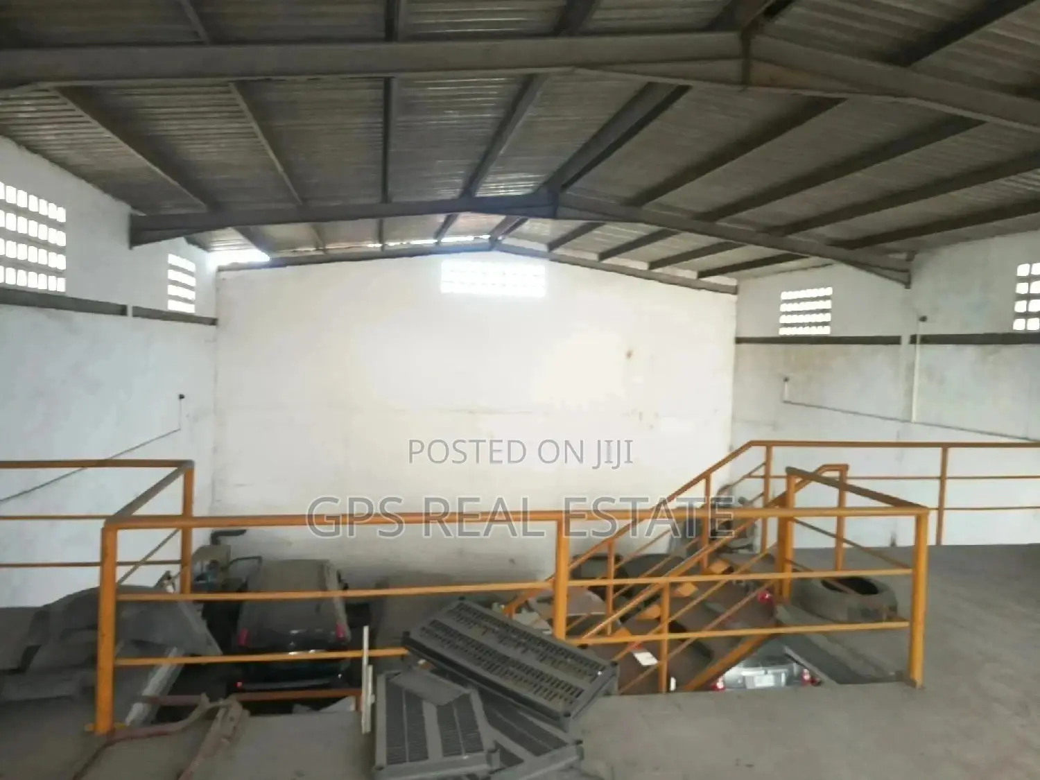 Godown for Rent at Kinondon Biafra