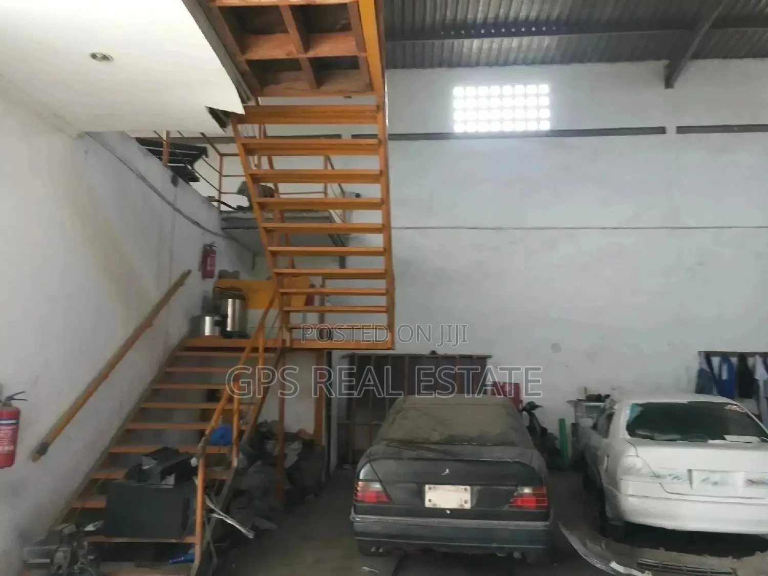 Godown for Rent at Kinondon Biafra