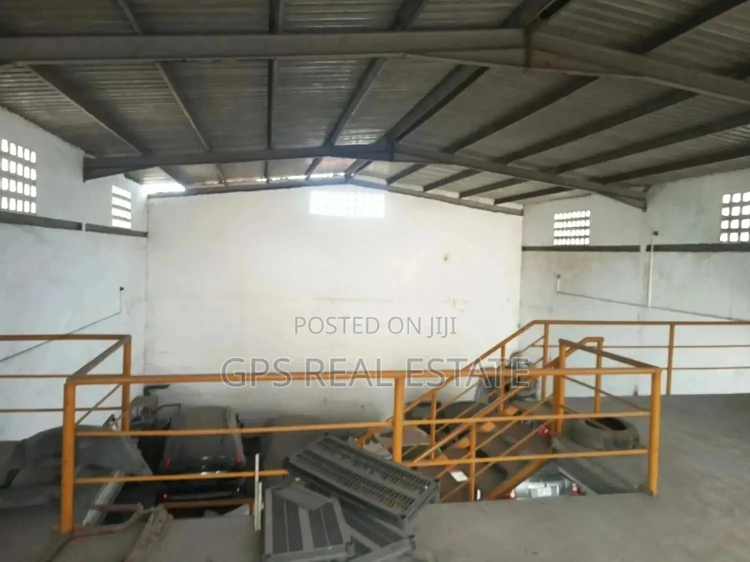 Godown for Rent at Kinondon Biafra