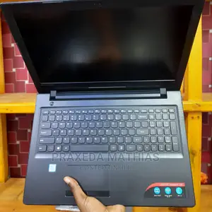 Laptop Lenovo IdeaPad 300 4GB Intel HDD 500GB