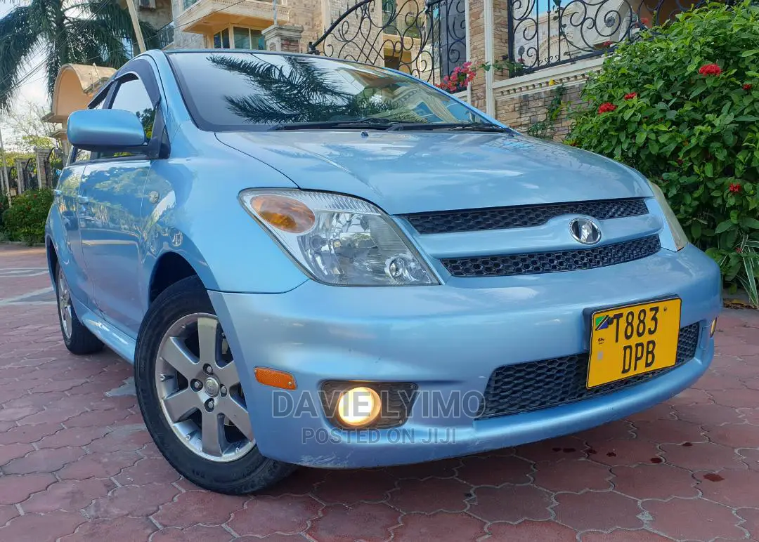 Toyota IST 2005 Blue