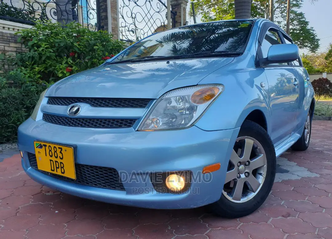 Toyota IST 2005 Blue