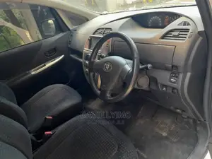 Toyota IST 2005 Blue