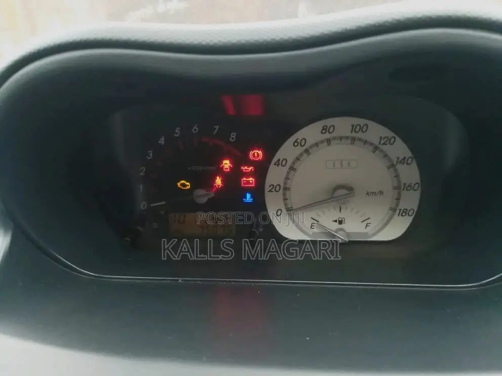 Toyota IST 2003 Silver