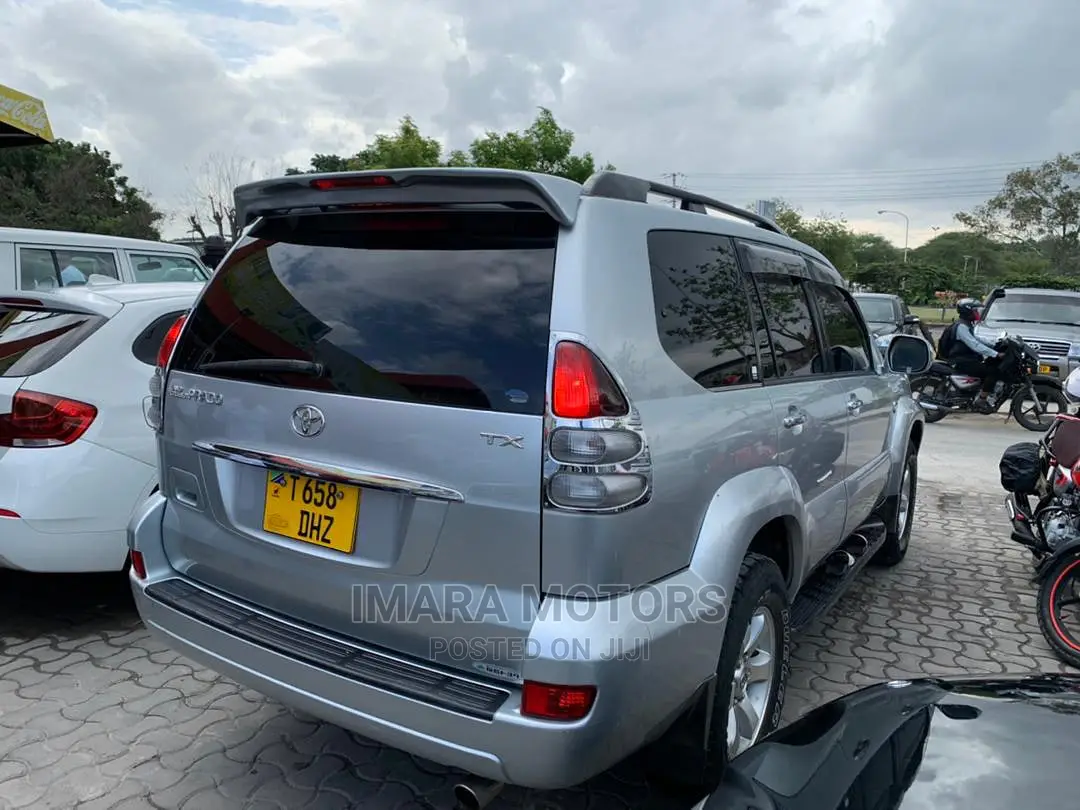 Toyota Land Cruiser Prado 2006 Silver