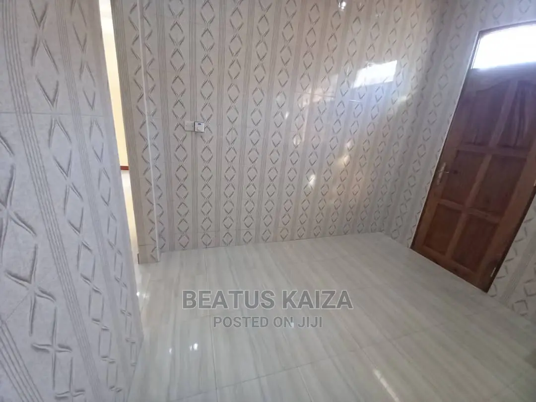 3bdrm Apartment in Kawe Round About for rent