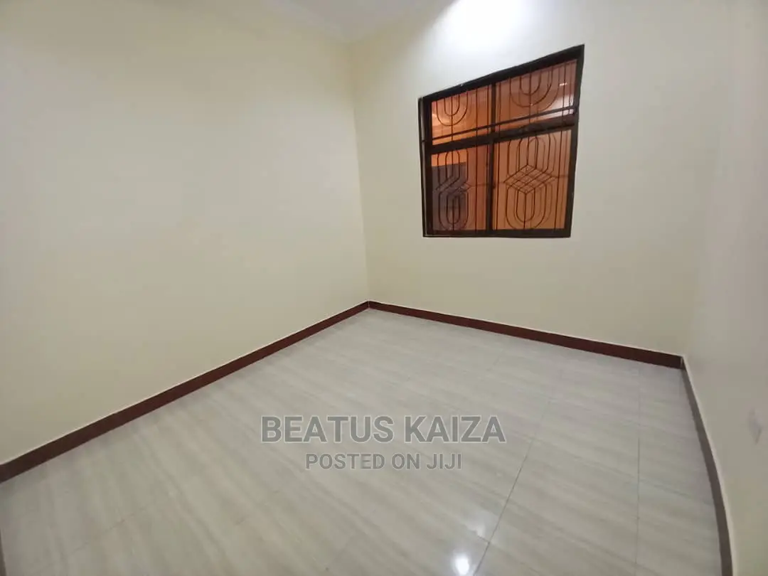 3bdrm Apartment in Kawe Round About for rent