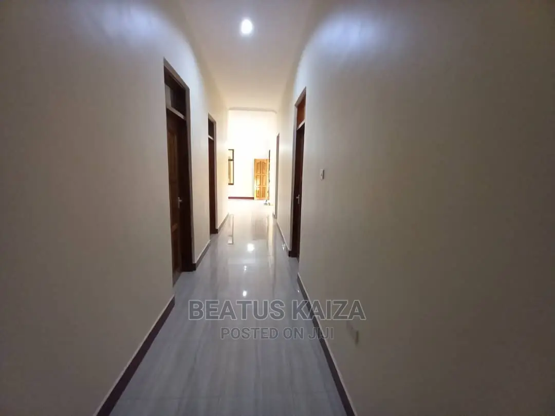 3bdrm Apartment in Kawe Round About for rent