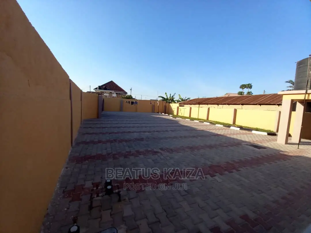 3bdrm Apartment in Kawe Round About for rent