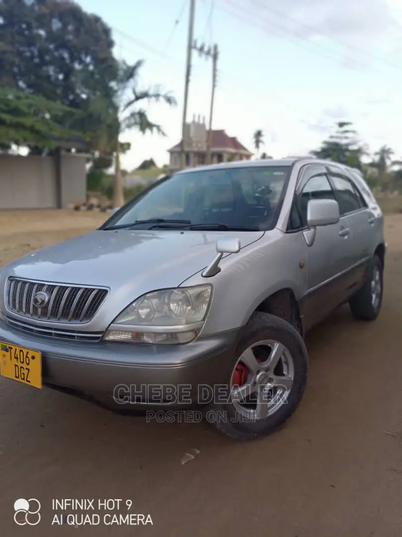 Toyota Harrier 2004 2.4 Silver