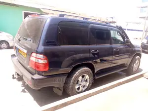 Toyota Land Cruiser 2005 Black