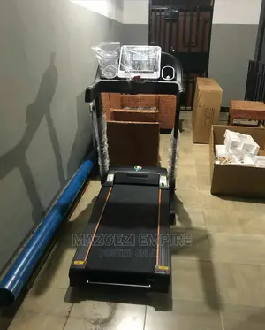 Treadmill (Maximum Weight 100kg)