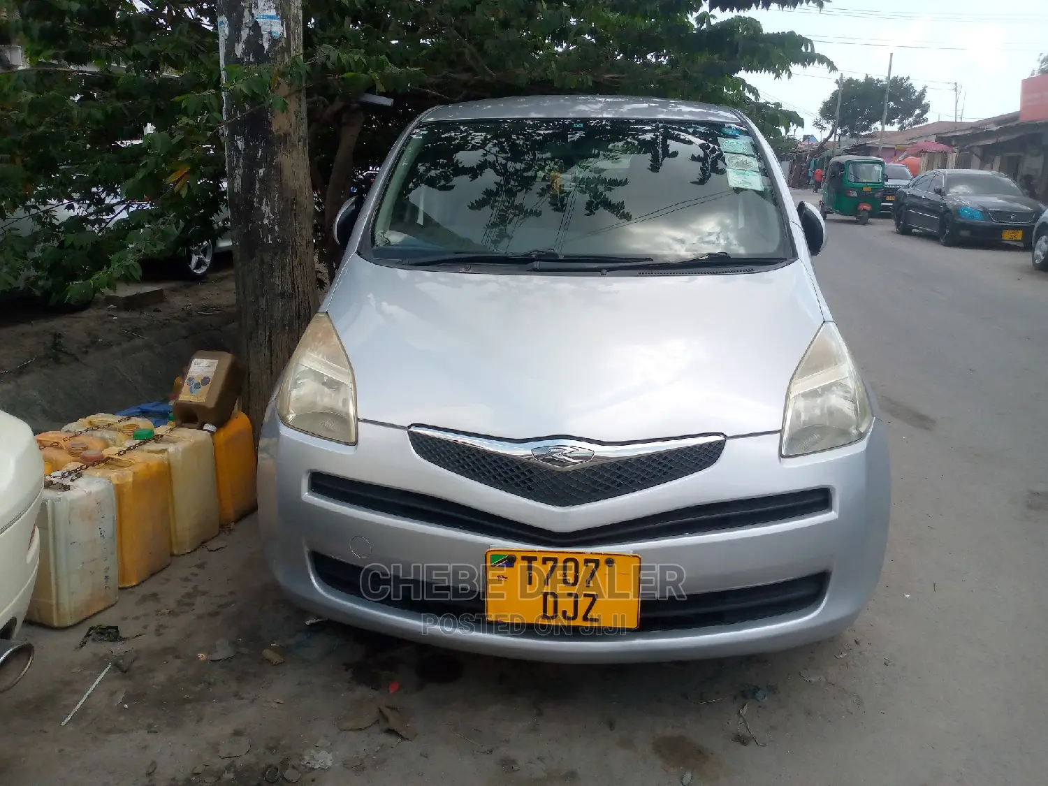 Toyota Ractis 2005 1.3 FWD Silver