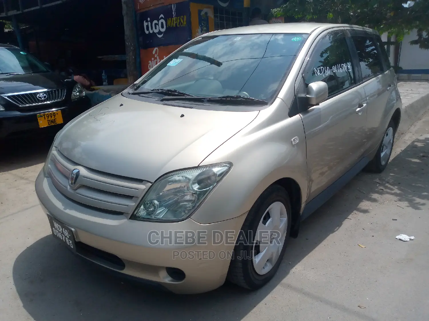 Toyota IST 2004 Gold