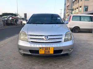 Toyota IST 2005 Silver