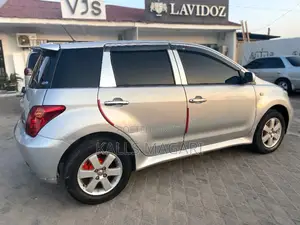 Toyota IST 2005 Silver