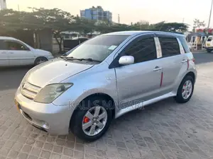 Toyota IST 2005 Silver