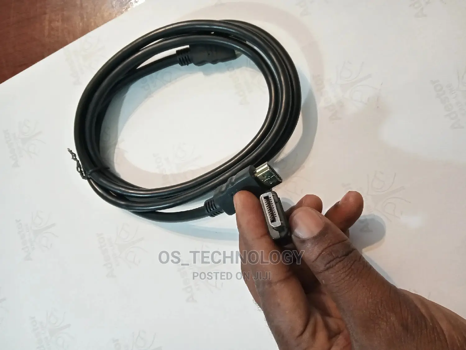 Hdmi Cable 1.5M + Display Adapta Bure Kabisa