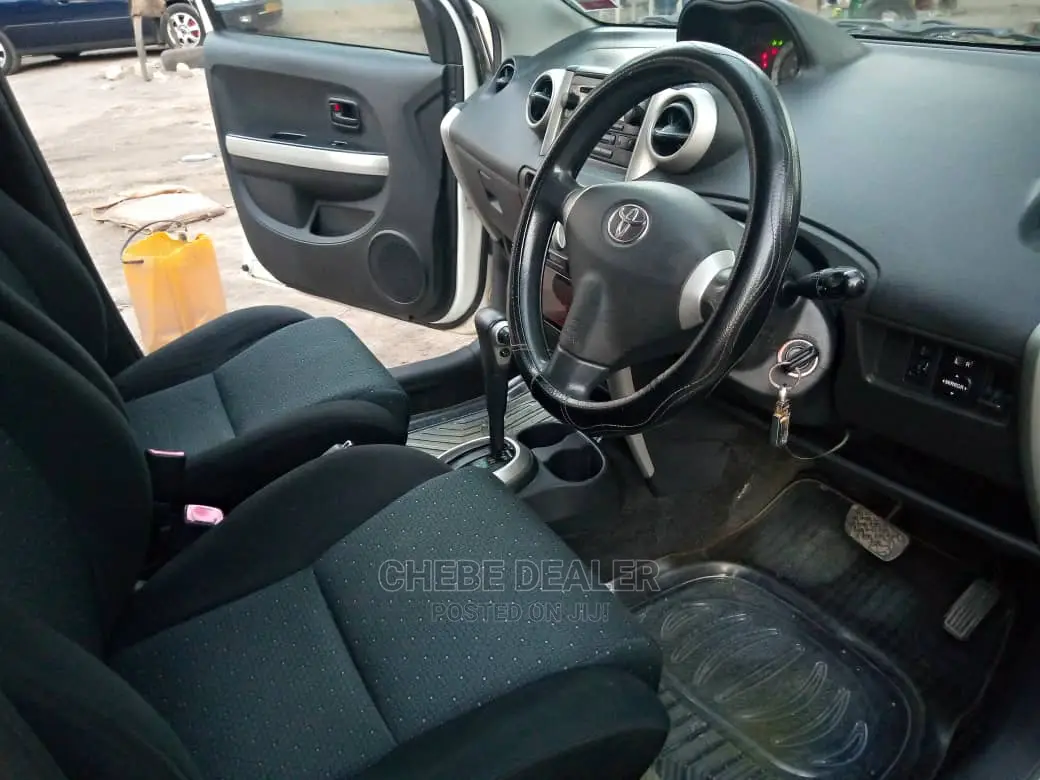 Toyota IST 2006 White