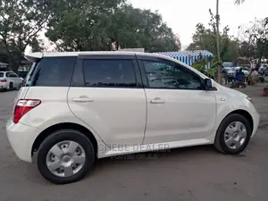 Toyota IST 2006 White