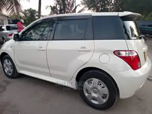 Toyota IST 2006 White