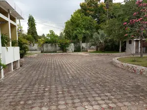 6bdrm House in Regent Estate, Mikocheni for sale