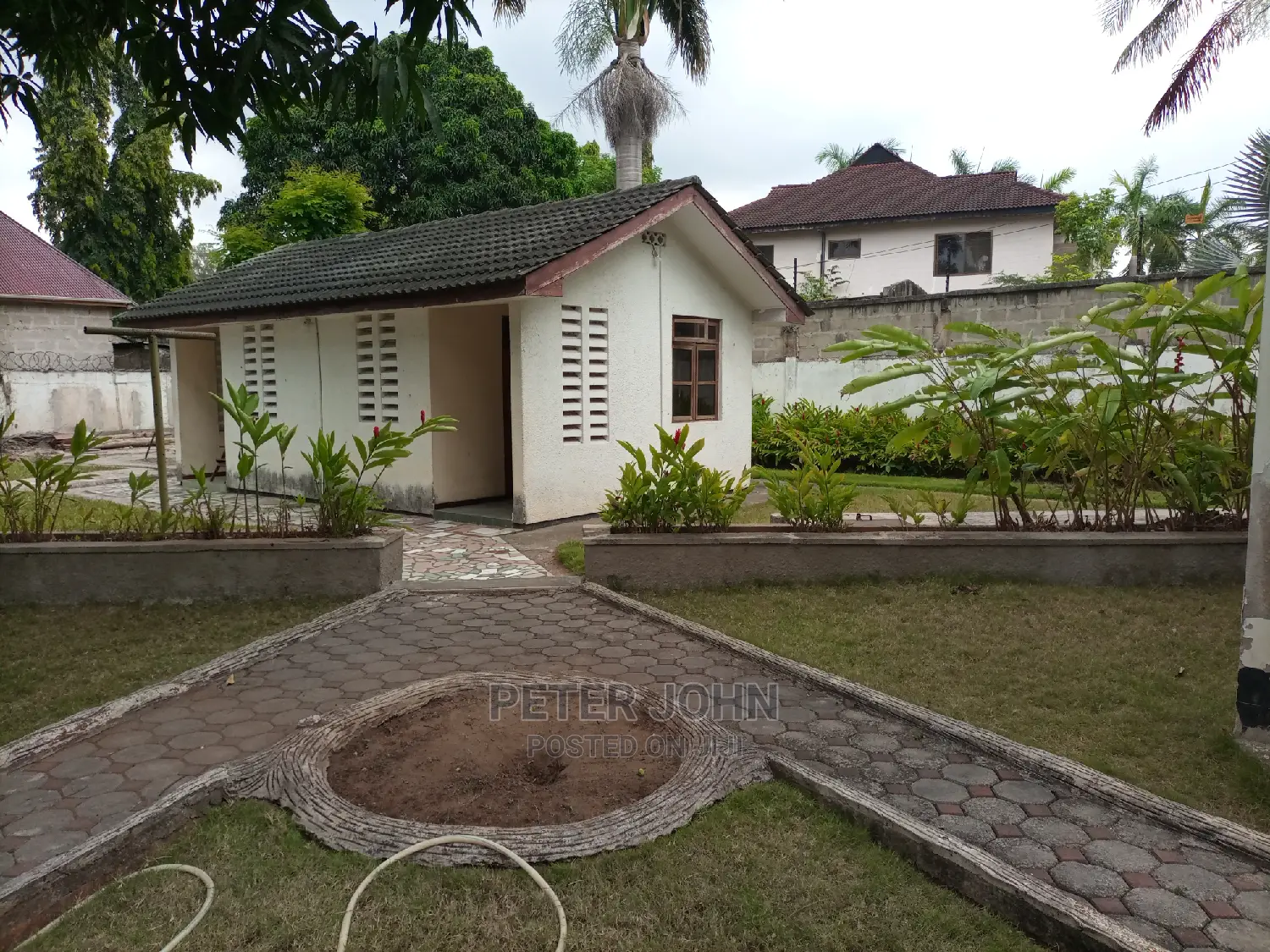 6bdrm House in Regent Estate, Mikocheni for sale