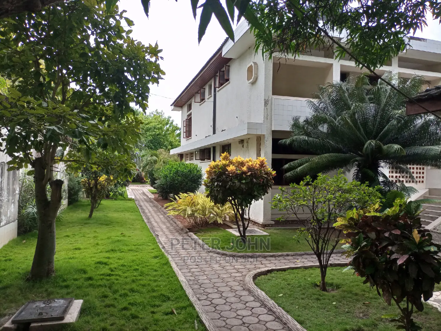 6bdrm House in Regent Estate, Mikocheni for sale