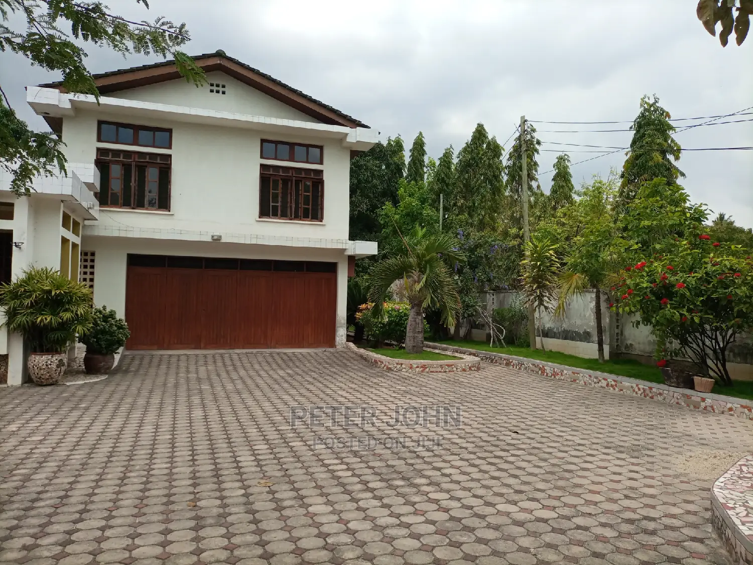 6bdrm House in Regent Estate, Mikocheni for sale