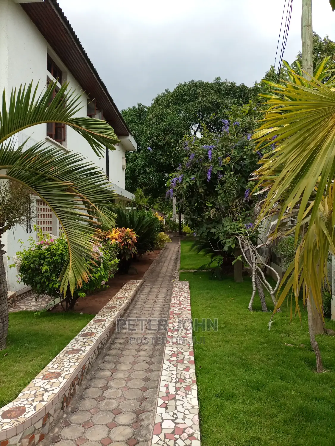 6bdrm House in Regent Estate, Mikocheni for sale
