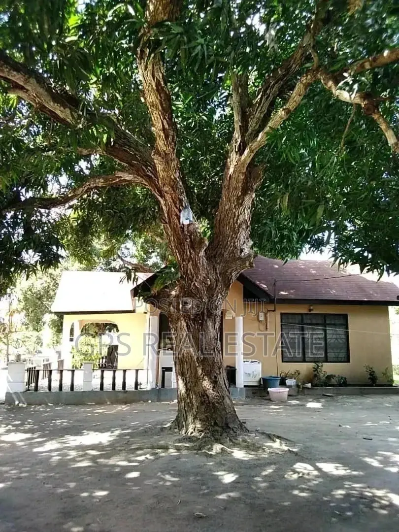 3bdrm House in Peter Slayo, Kigamboni for Sale