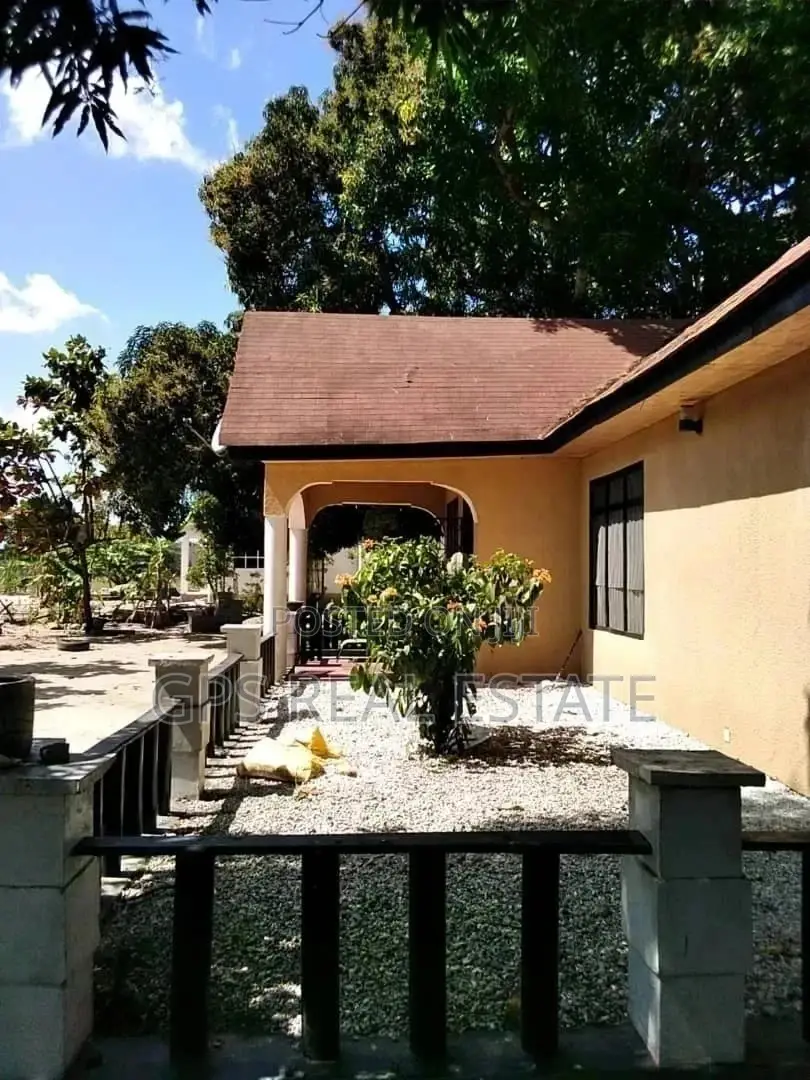 3bdrm House in Peter Slayo, Kigamboni for Sale