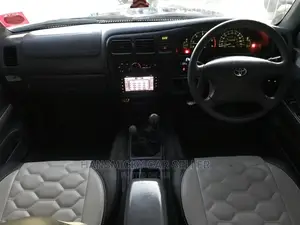 Toyota Hilux 2004 Blue