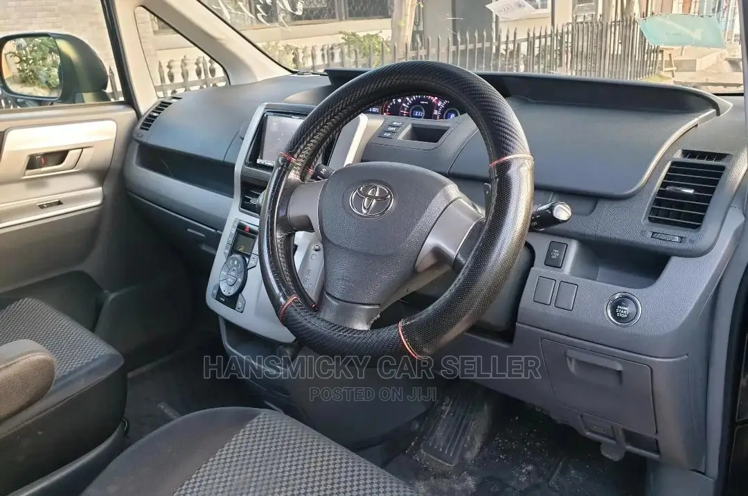 Toyota Noah 2008 Black