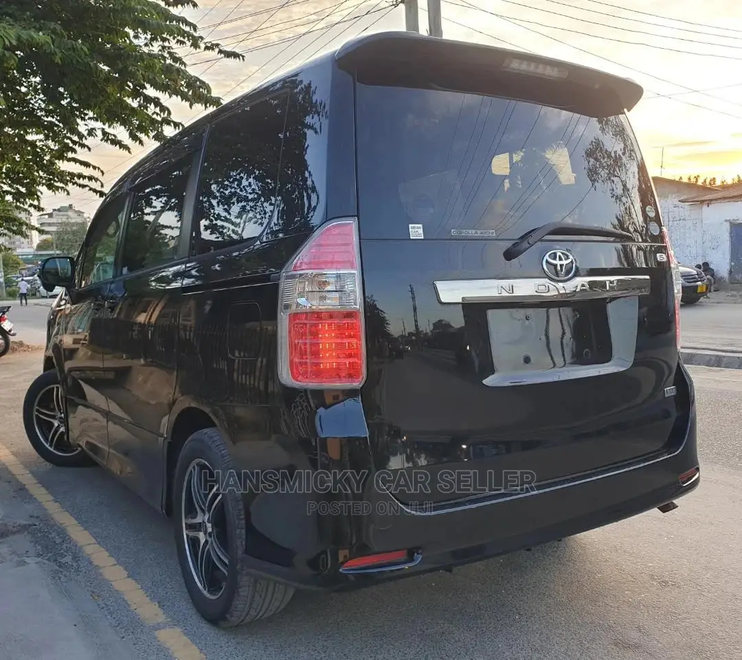 Toyota Noah 2008 Black