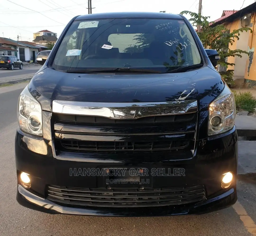 Toyota Noah 2008 Black