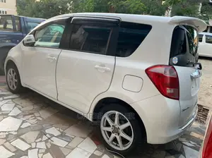 Toyota Ractis 2005 1.3 FWD White