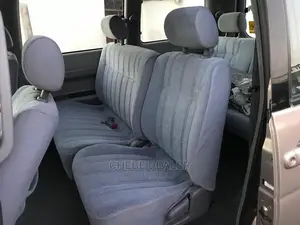 Toyota Noah 2002 2.0 AWD (8 Seater) Gold