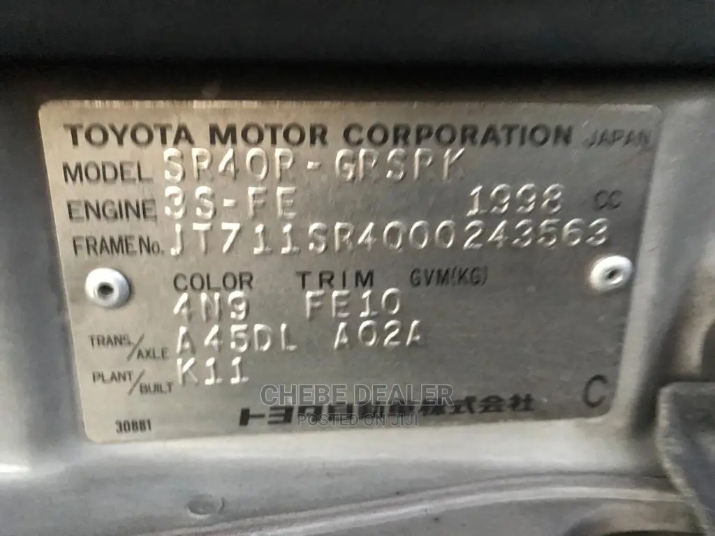Toyota Noah 2002 2.0 AWD (8 Seater) Gold