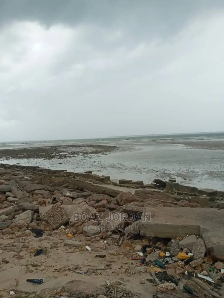 Kawe Beach Plot Inauzwa Plot Size 11350 Sqm