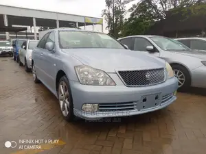 Toyota Crown 2004 Blue