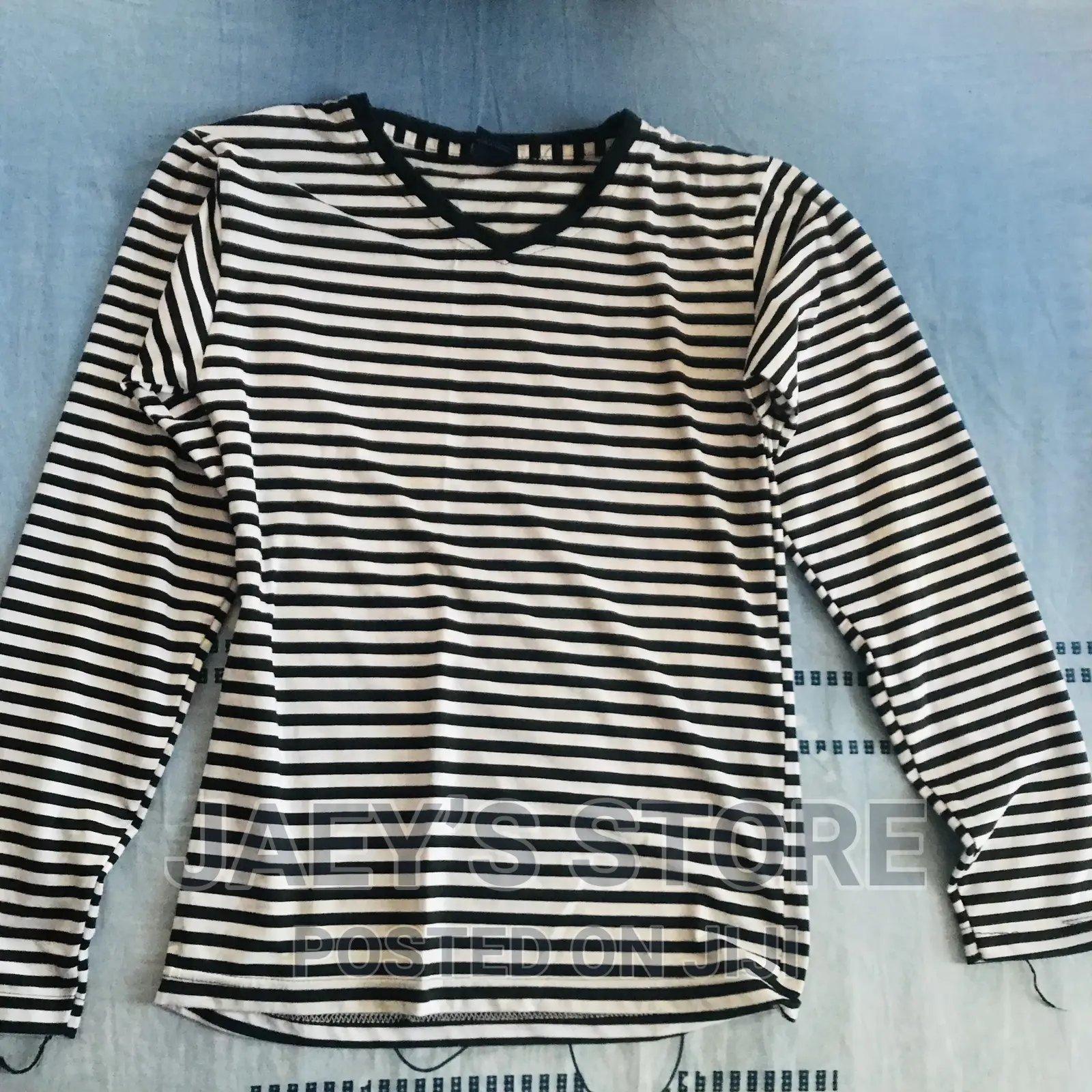 Black and Wite Lined Long Sleeve T Shirt