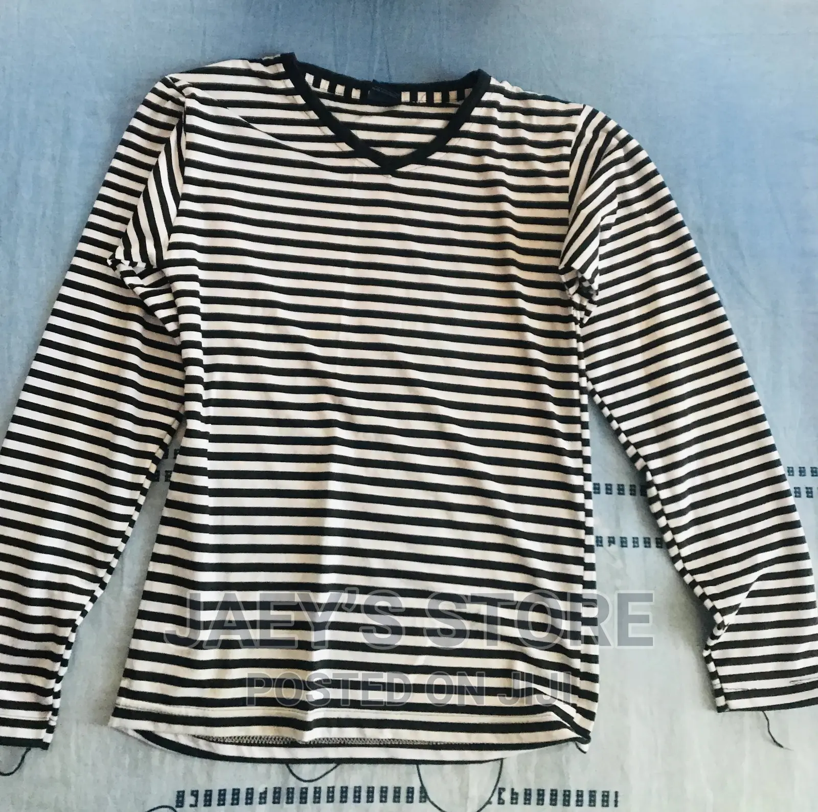 Black and Wite Lined Long Sleeve T Shirt