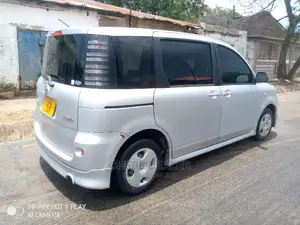 Toyota Sienta 2004 1.5 AWD Silver