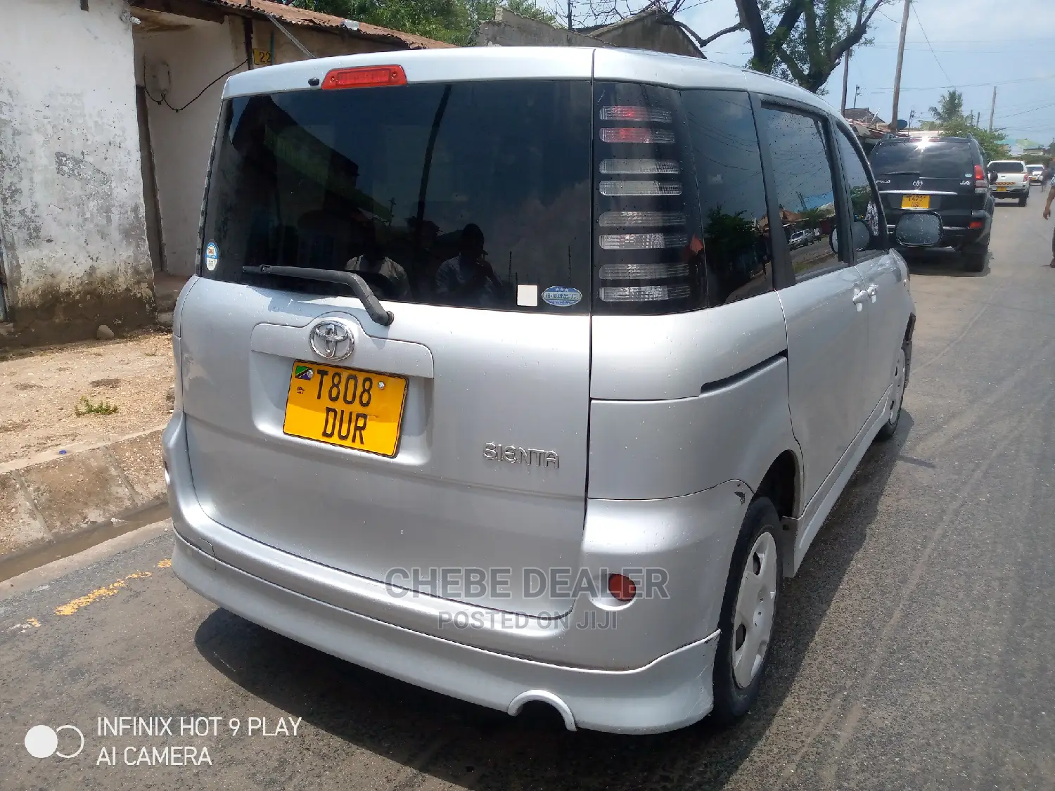 Toyota Sienta 2004 1.5 AWD Silver