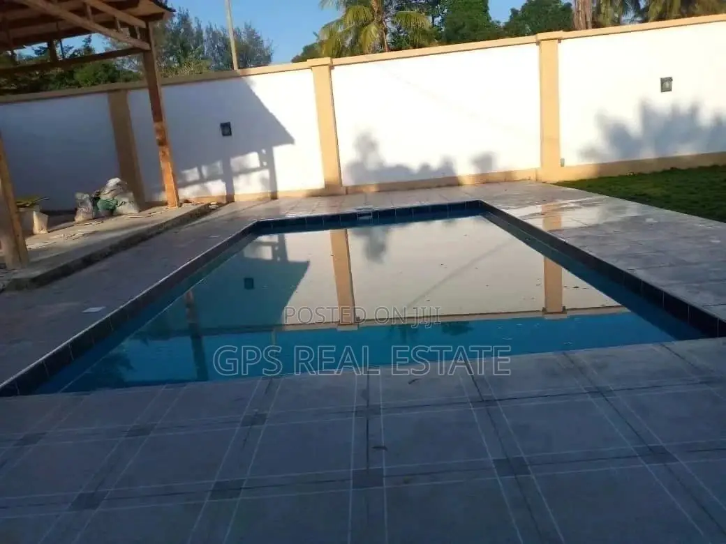 3bdrm House in Peter Slayo, Kigamboni for Sale