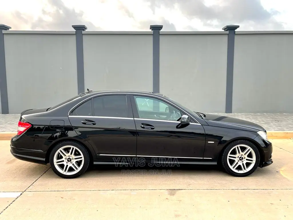 Mercedes-Benz C-Class 2010 Black